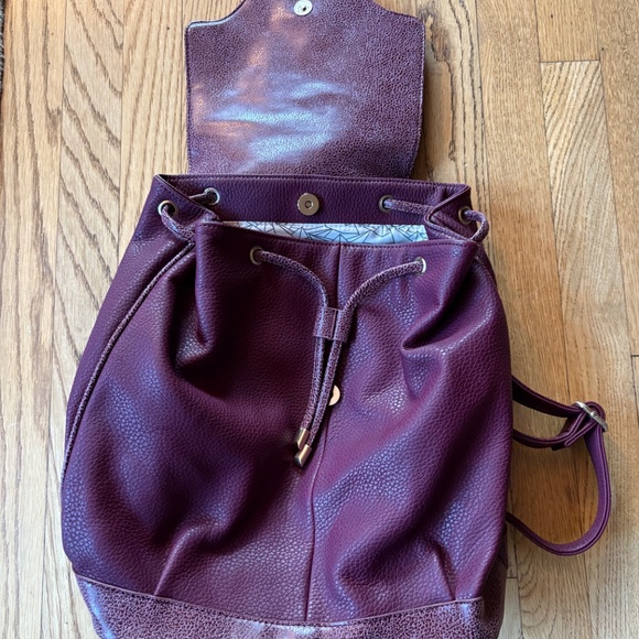 Moda Luxe Burgundy Faux Leather Backpack - Picture 1 of 4